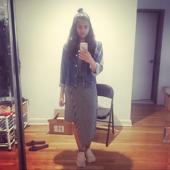 Meet your Posher, Aks - Picture 1 of 1